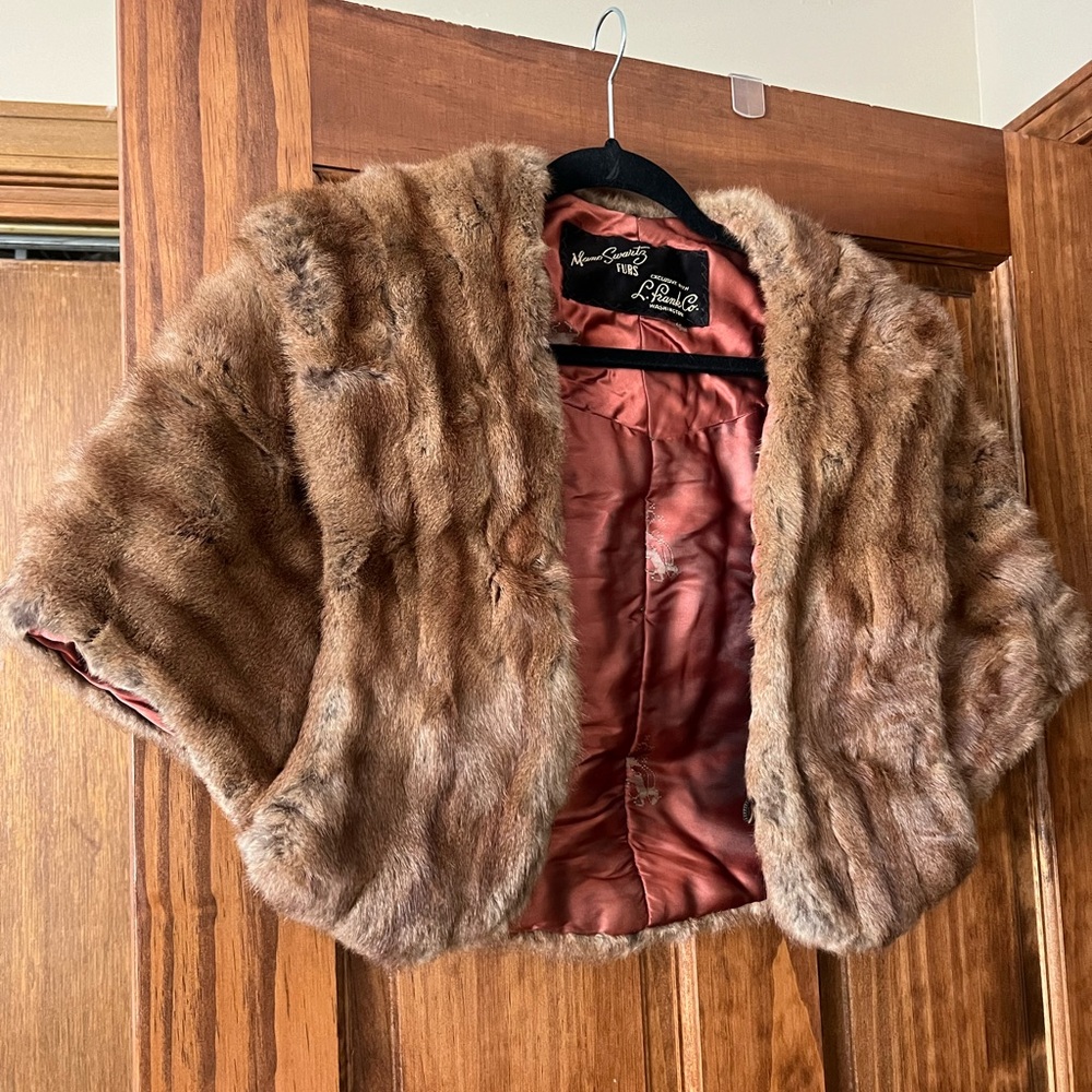 Fur Stole Minx Mano Swartz Furs, Washington DC Vintage Exclusive L Frank Co.